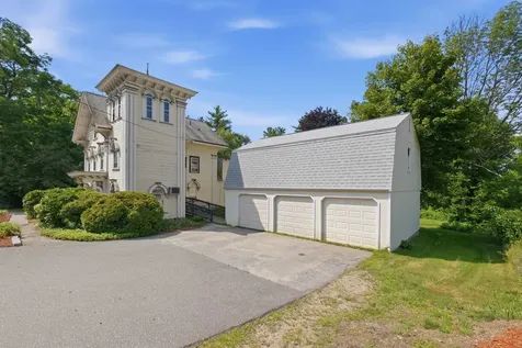386 Pembroke Street Pembroke NH 03275