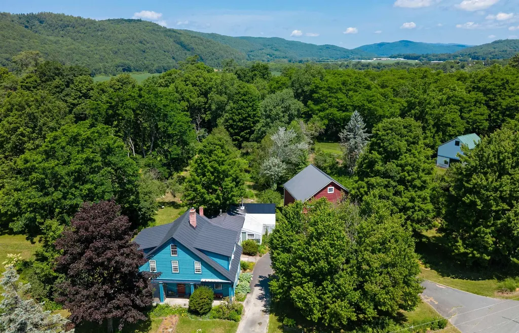 535 Oxbow Road Newbury VT 05051