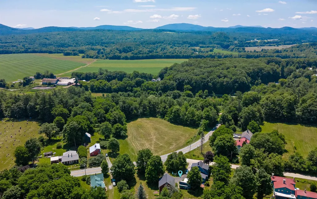 535 Oxbow Road Newbury VT 05051