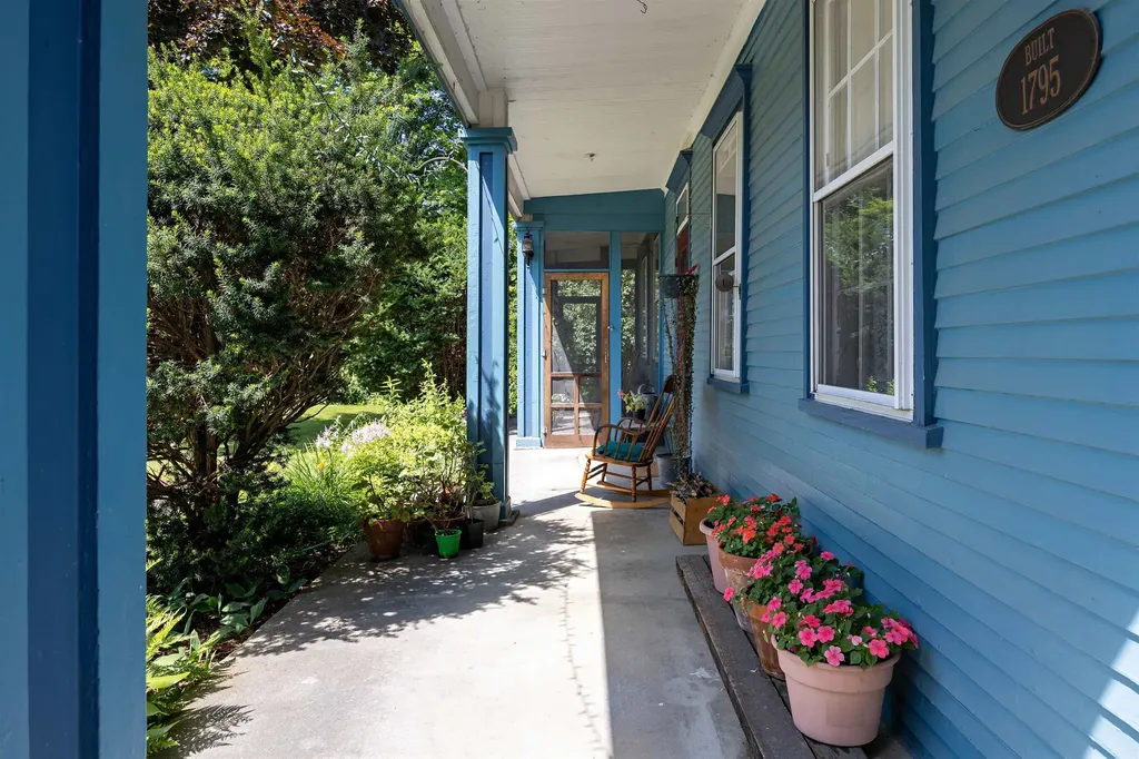 535 Oxbow Road Newbury VT 05051