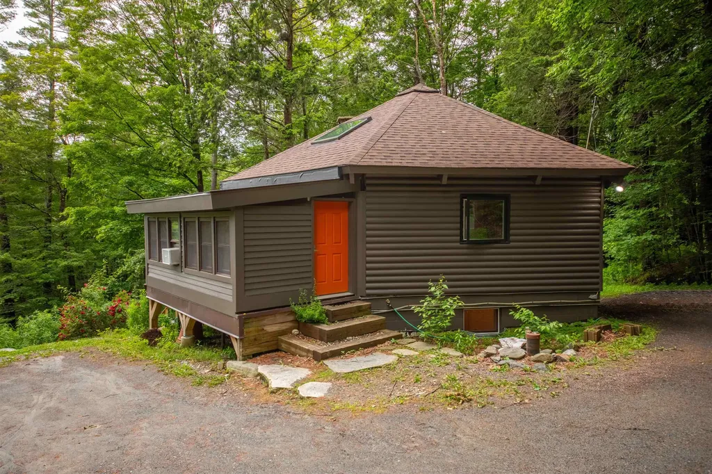 239 Harwood Place Townshend VT 05353