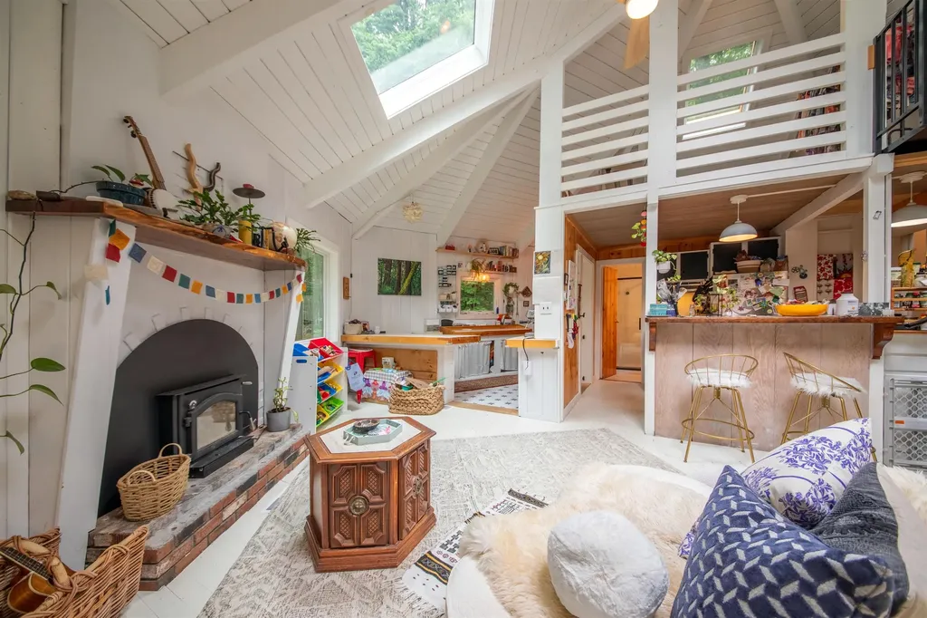 239 Harwood Place Townshend VT 05353