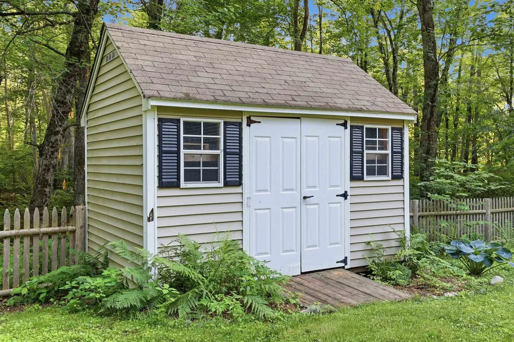 65 Londonderry Road Windham NH 03087