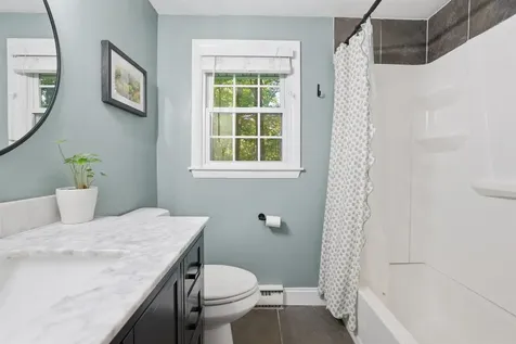 65 Londonderry Street Windham NH 03053