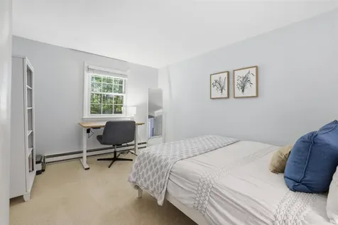 65 Londonderry Street Windham NH 03053