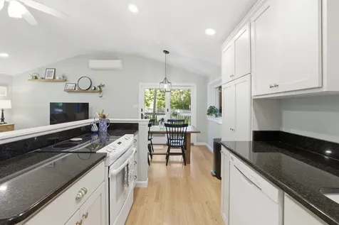 65 Londonderry Street Windham NH 03053