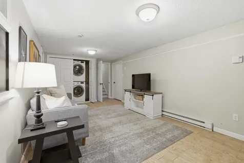 65 Londonderry Street Windham NH 03053