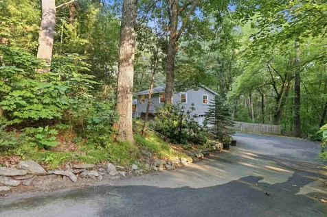65 Londonderry Street Windham NH 03053