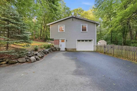 65 Londonderry Street Windham NH 03053