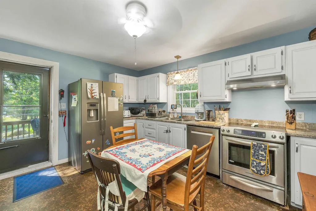 5 Downing Drive Woodstock NH 03262