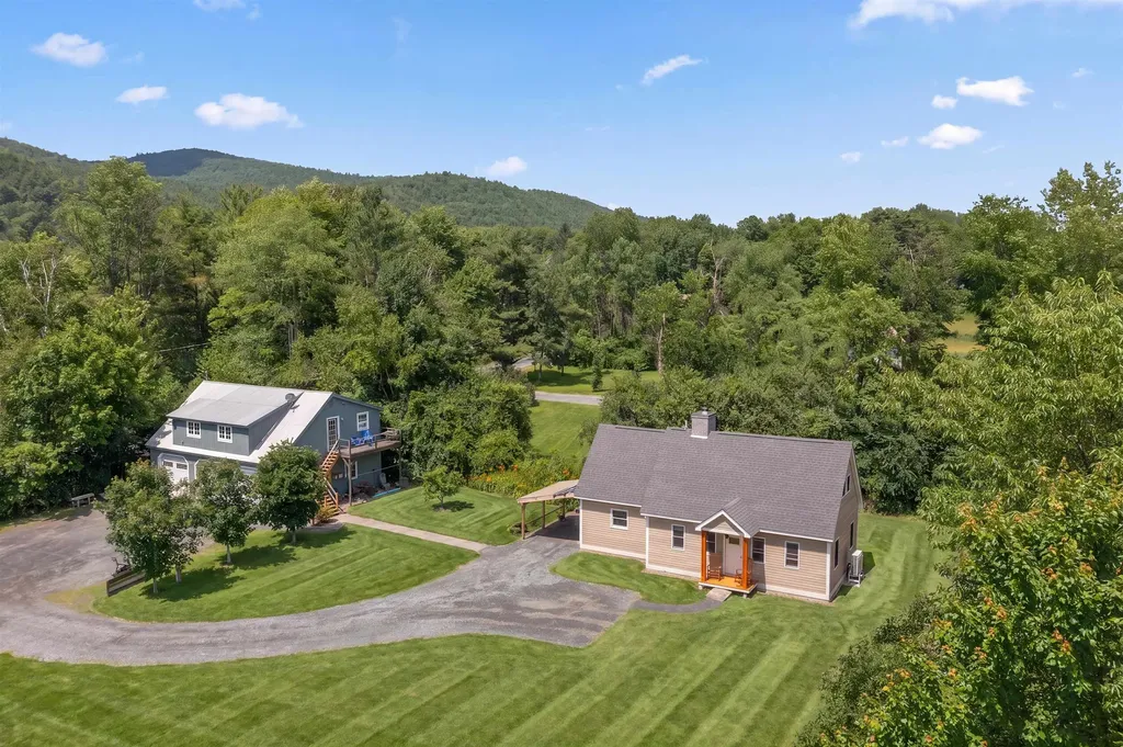 1662 Latham Road Thetford VT 05043