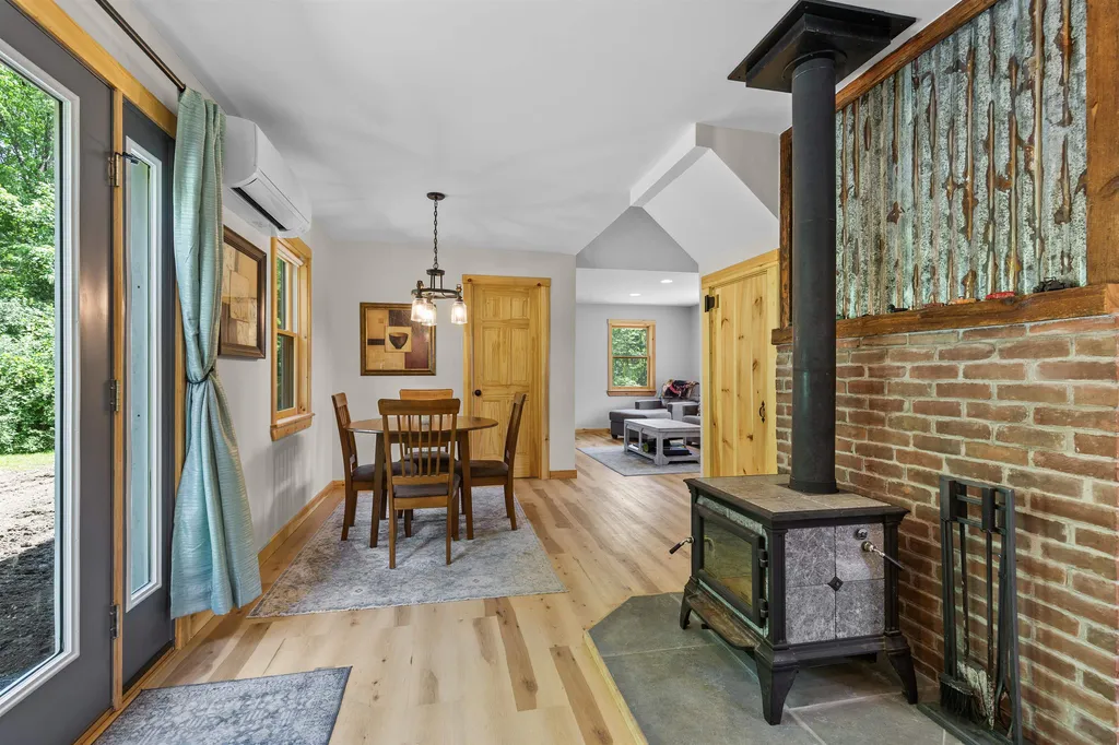 1662 Latham Road Thetford VT 05043