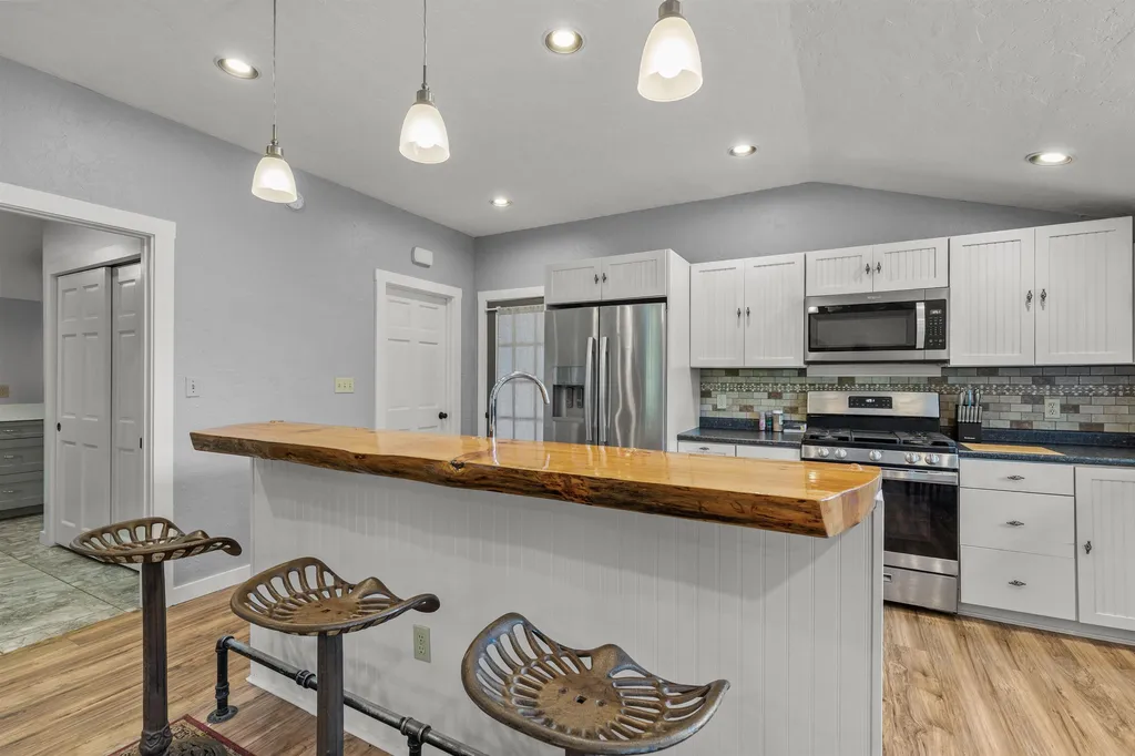1662 Latham Road Thetford VT 05043