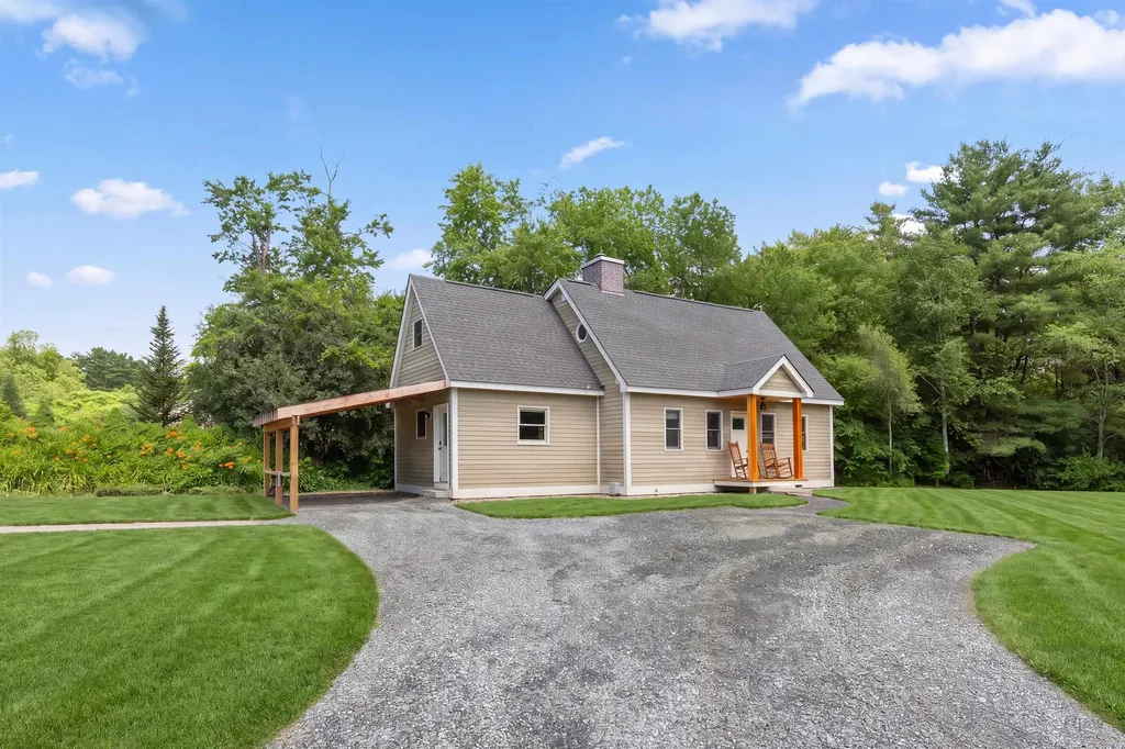1662 Latham Road Thetford VT 05043