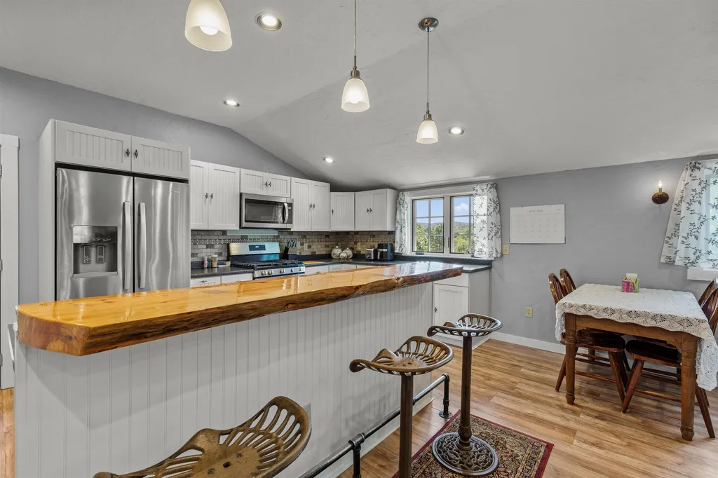 1662 Latham Road Thetford VT 05043