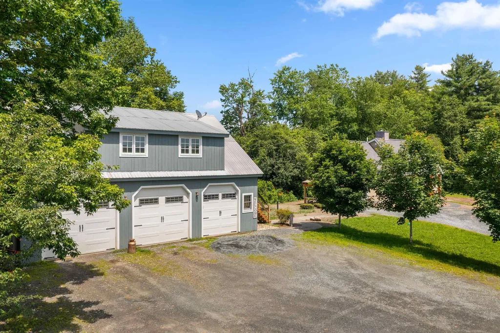 1662 Latham Road Thetford VT 05043