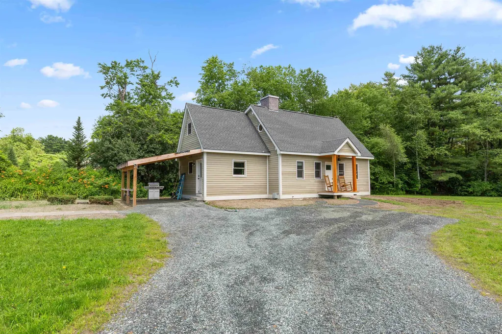 1662 Latham Road Thetford VT 05043
