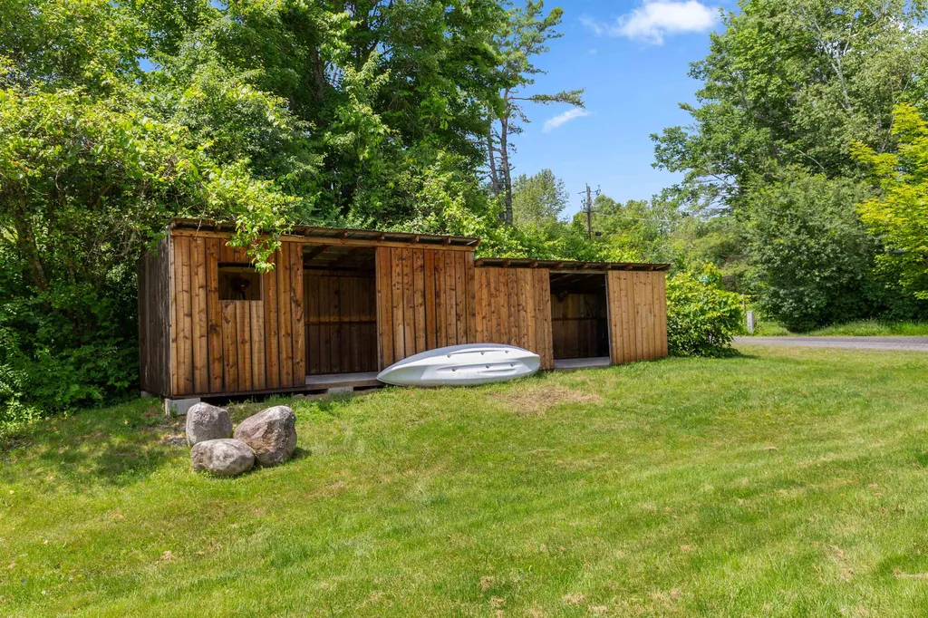 1662 Latham Road Thetford VT 05043