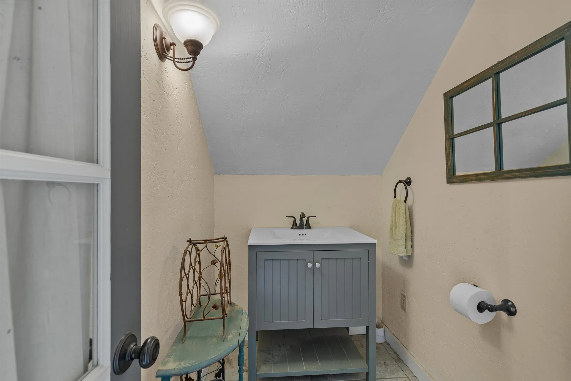 1662 Latham Road Thetford VT 05043