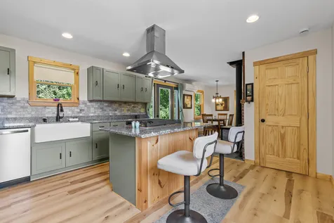 1662 Latham Road Thetford VT 05043