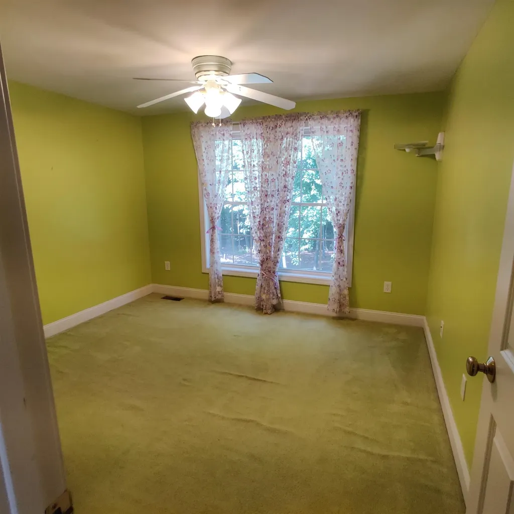 13 Snowdrop Lane Litchfield NH 03052