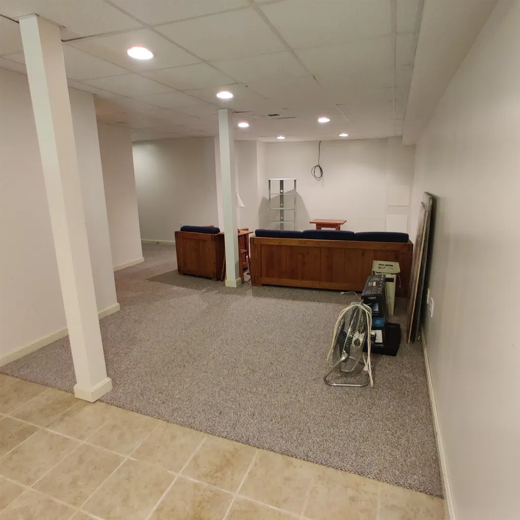 13 Snowdrop Lane Litchfield NH 03052