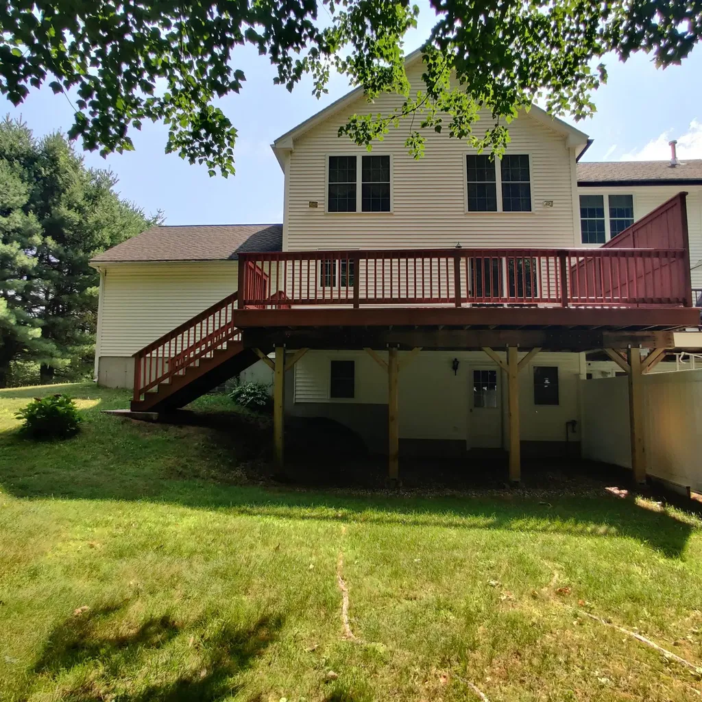13 Snowdrop Lane Litchfield NH 03052