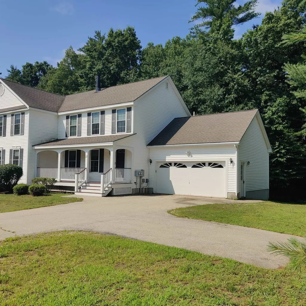 13 Snowdrop Lane Litchfield NH 03052