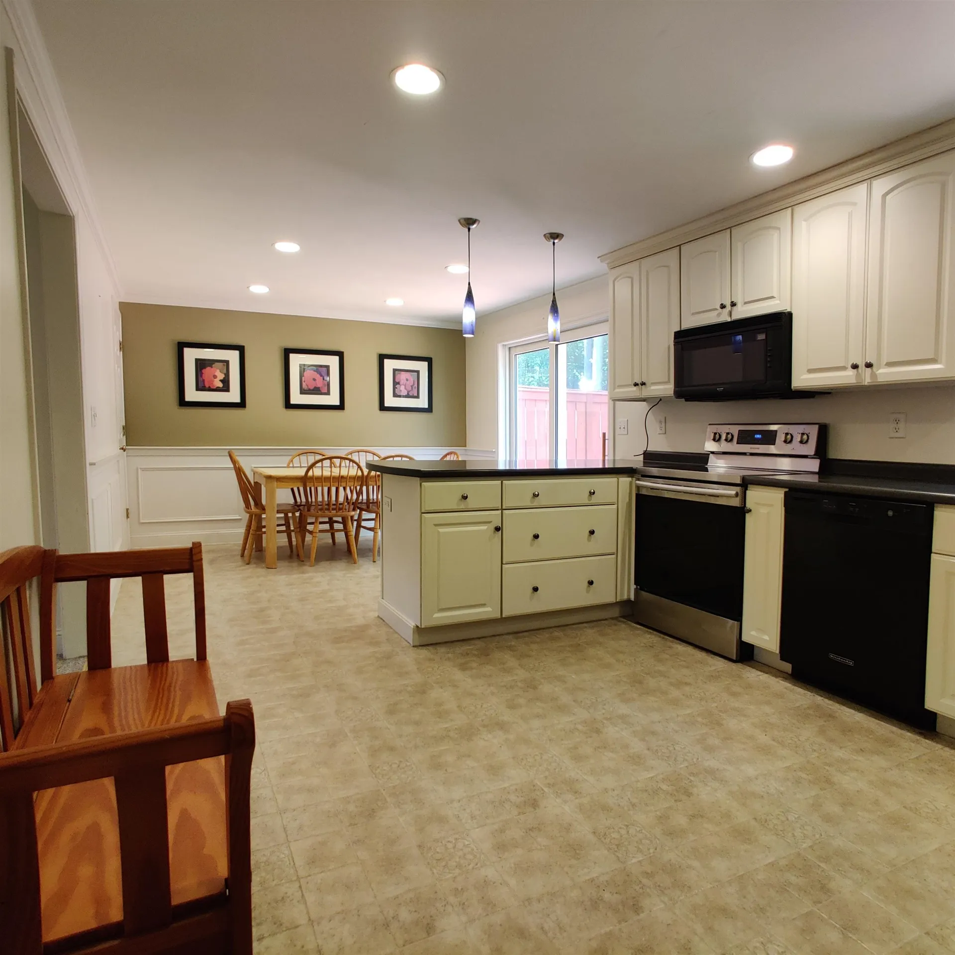 13 Snowdrop Lane Litchfield NH 03052