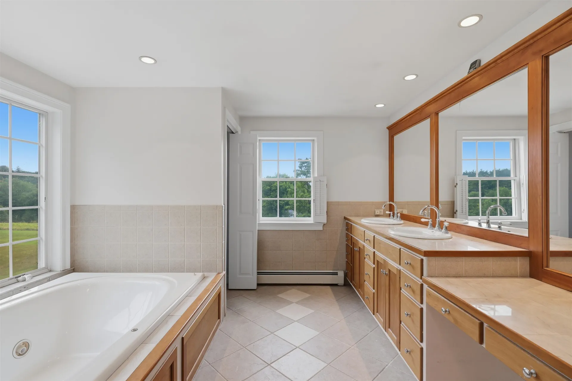 20 Whitehall Road South Hampton NH 03827