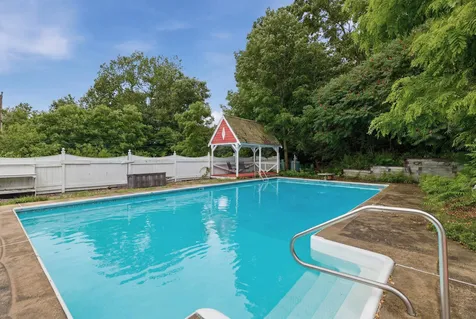 20 Whitehall Road South Hampton NH 03827