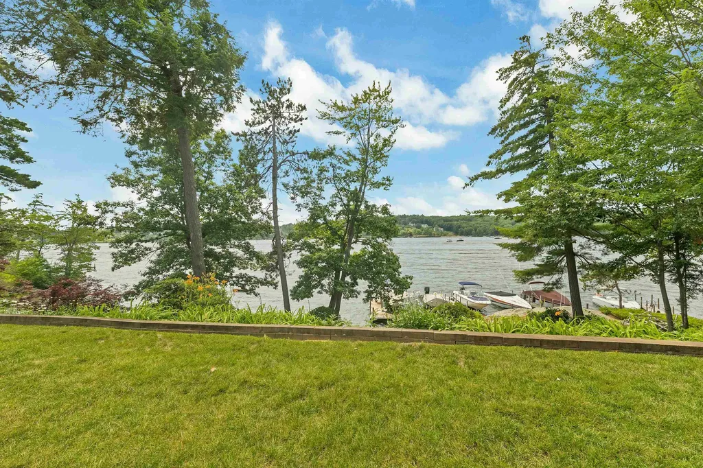 738 Weirs Boulevard Laconia NH 03246