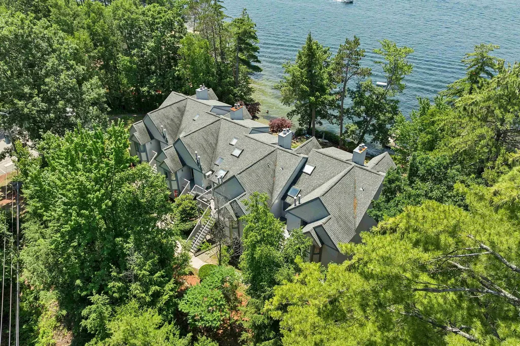 738 Weirs Boulevard Laconia NH 03246