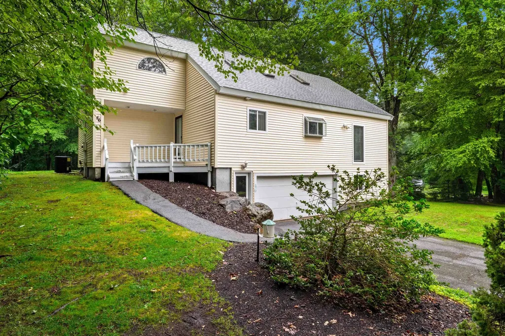 46 Harper Ridge Road Hampstead NH 03826