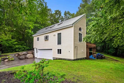 46 Harper Ridge Road Hampstead NH 03826