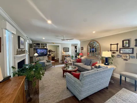74 Hilltop Place New London NH 03257