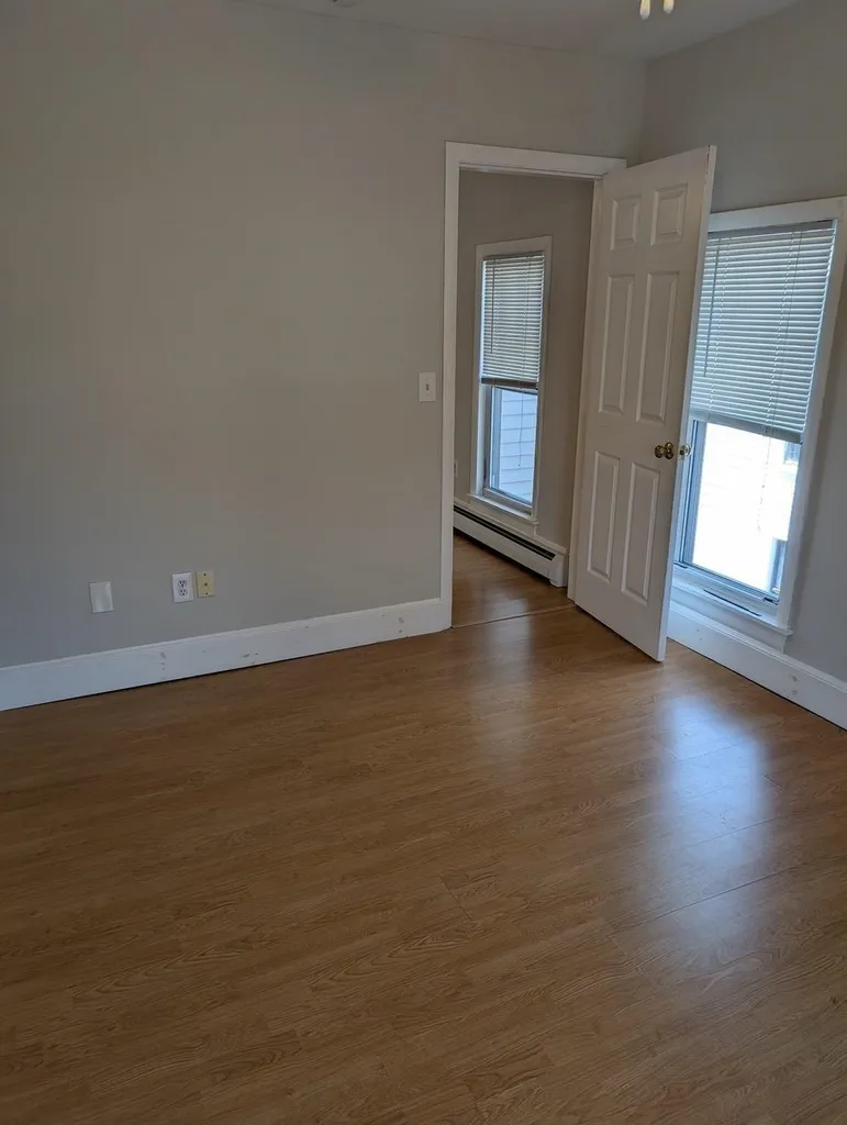 644 Pine Street Manchester NH 03104