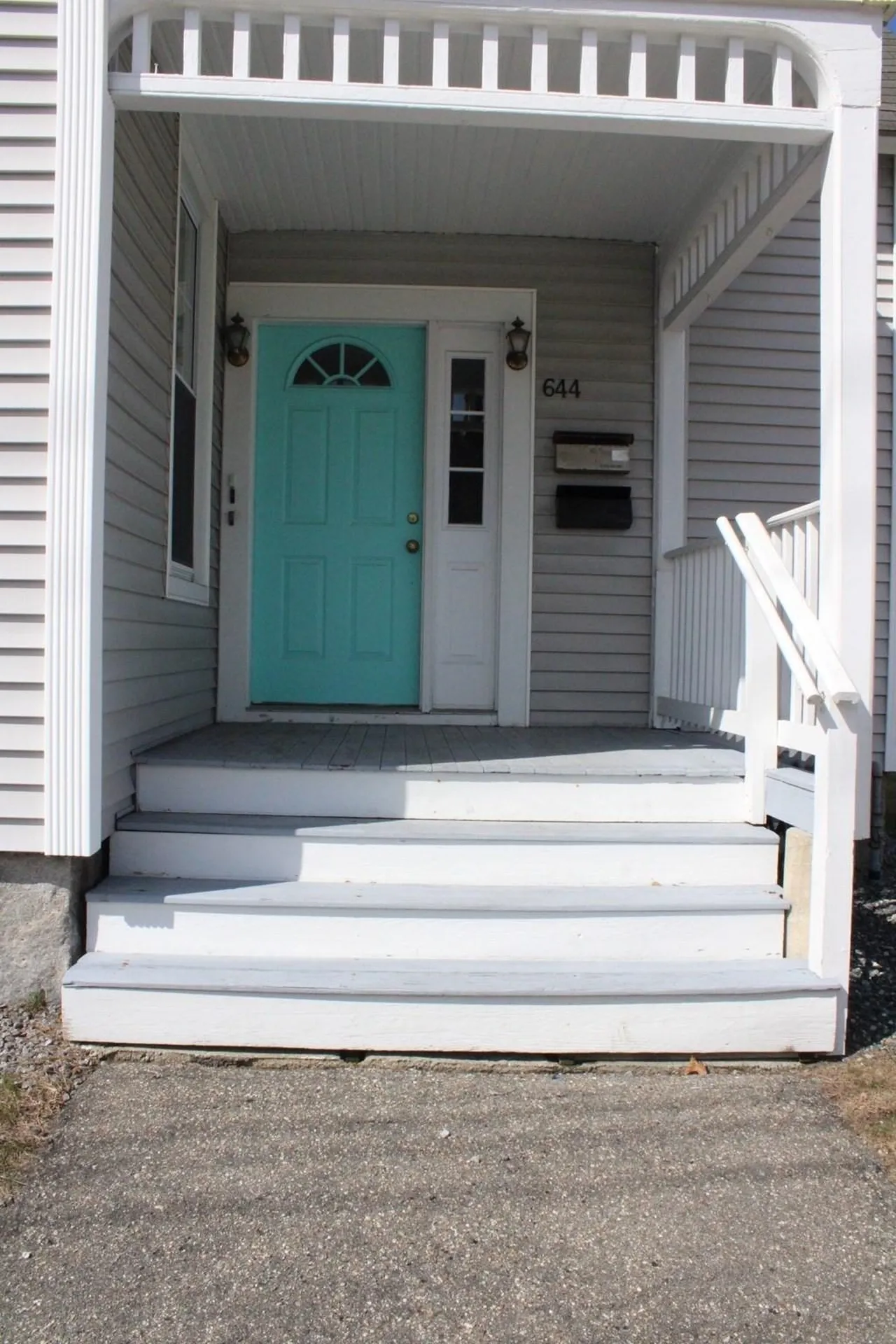 644 Pine Street Manchester NH 03104