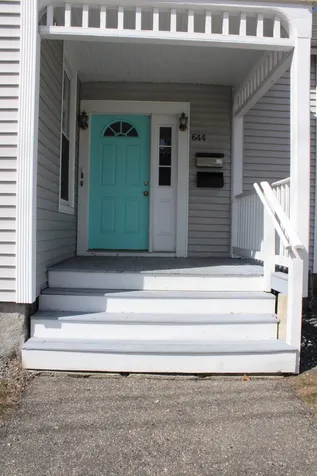 644 Pine Street Manchester NH 03104