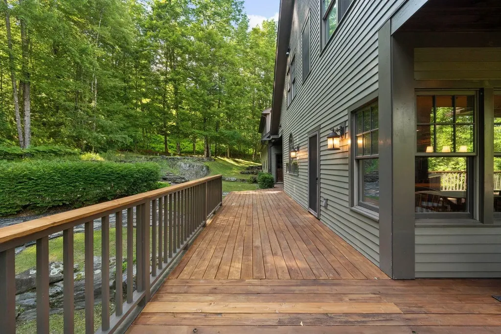 821 Little River Farm Road Stowe VT 05672