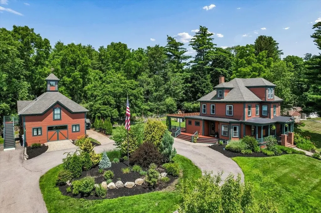 102 East Broadway Derry NH 03038