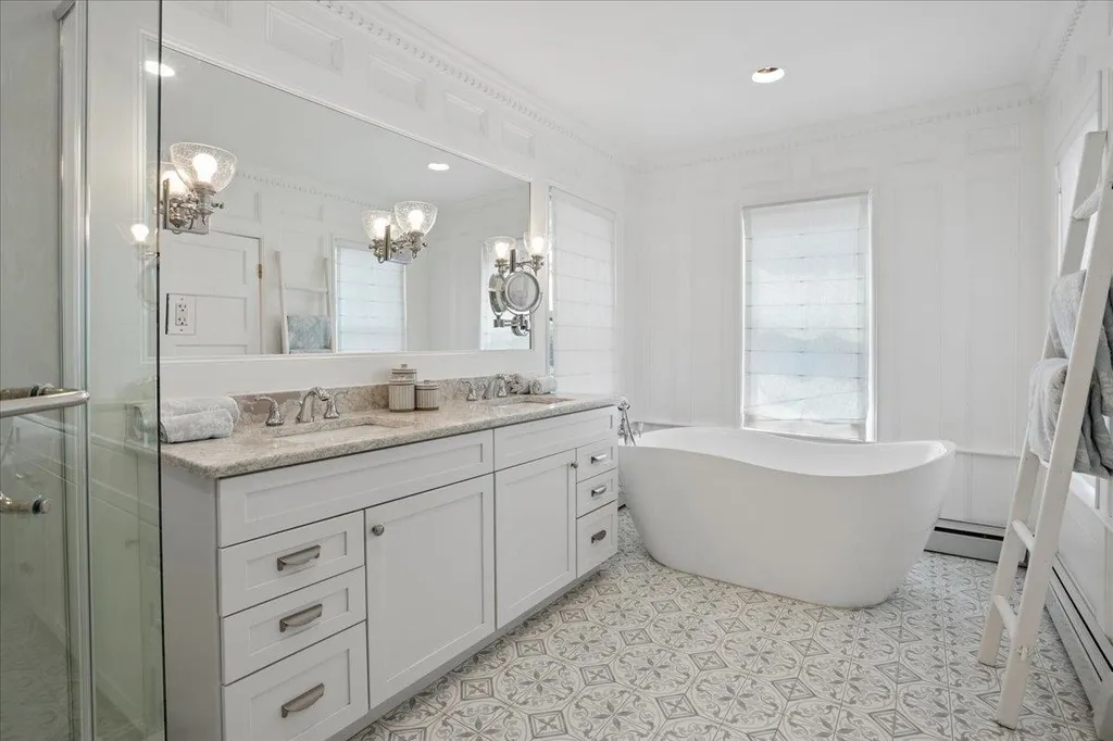 102 East Broadway Derry NH 03038