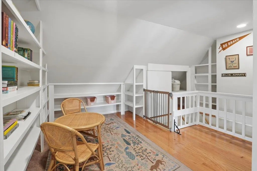 102 East Broadway Derry NH 03038
