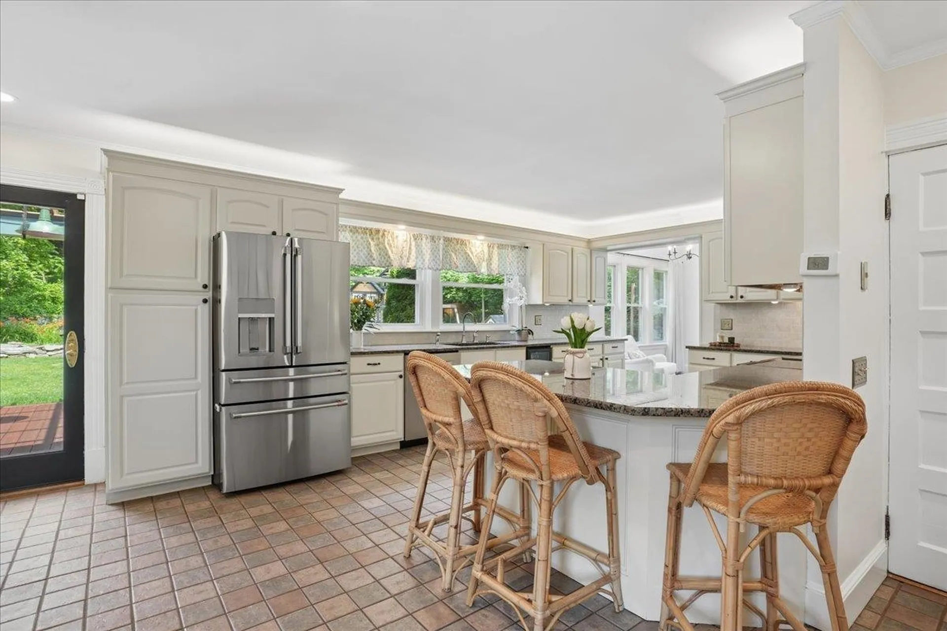 102 East Broadway Derry NH 03038