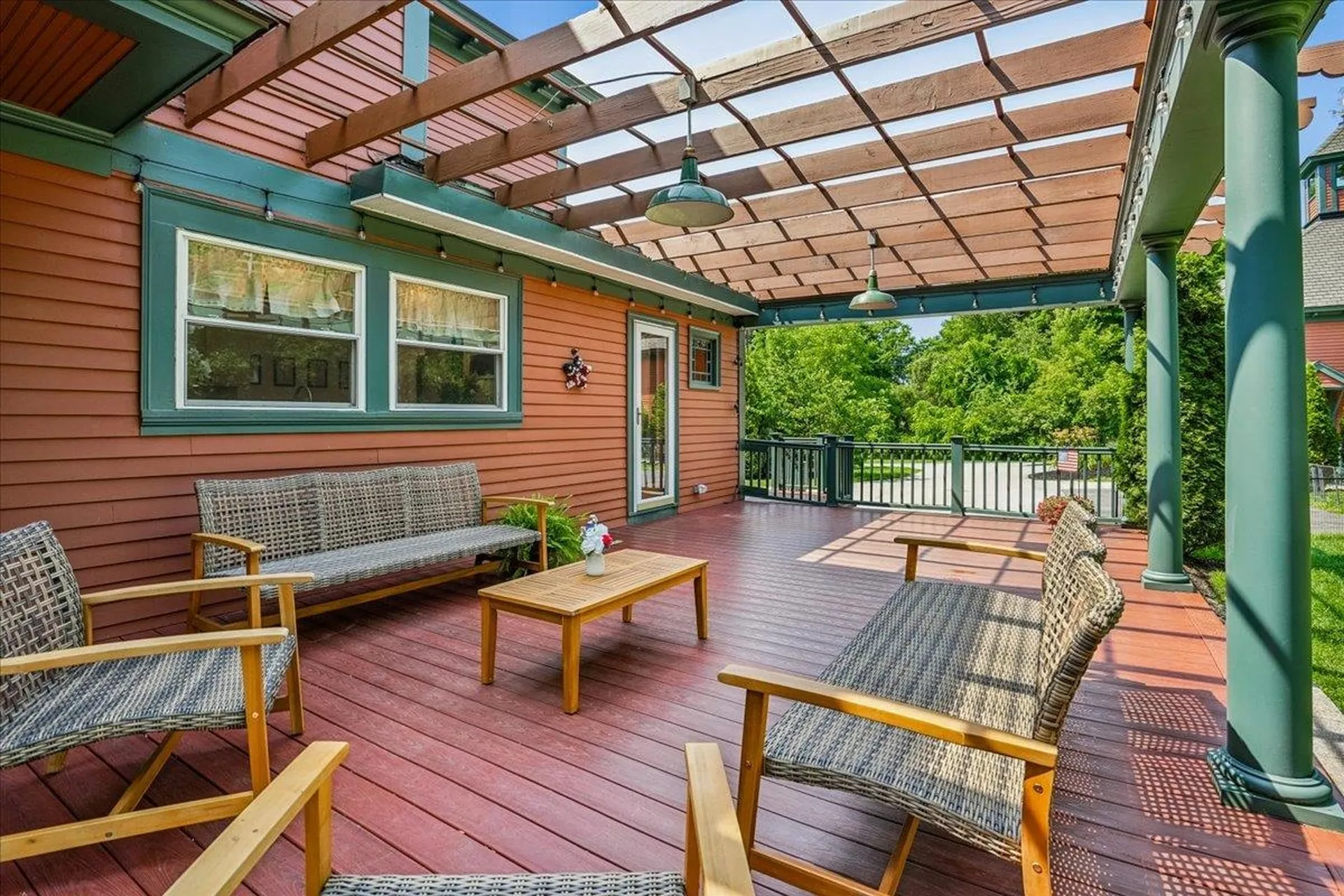 102 East Broadway Derry NH 03038