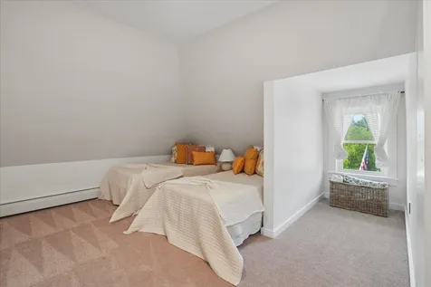 102 East Broadway Derry NH 03038