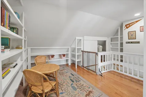 102 East Broadway Derry NH 03038