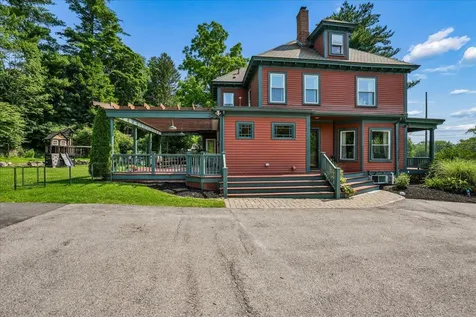 102 East Broadway Derry NH 03038