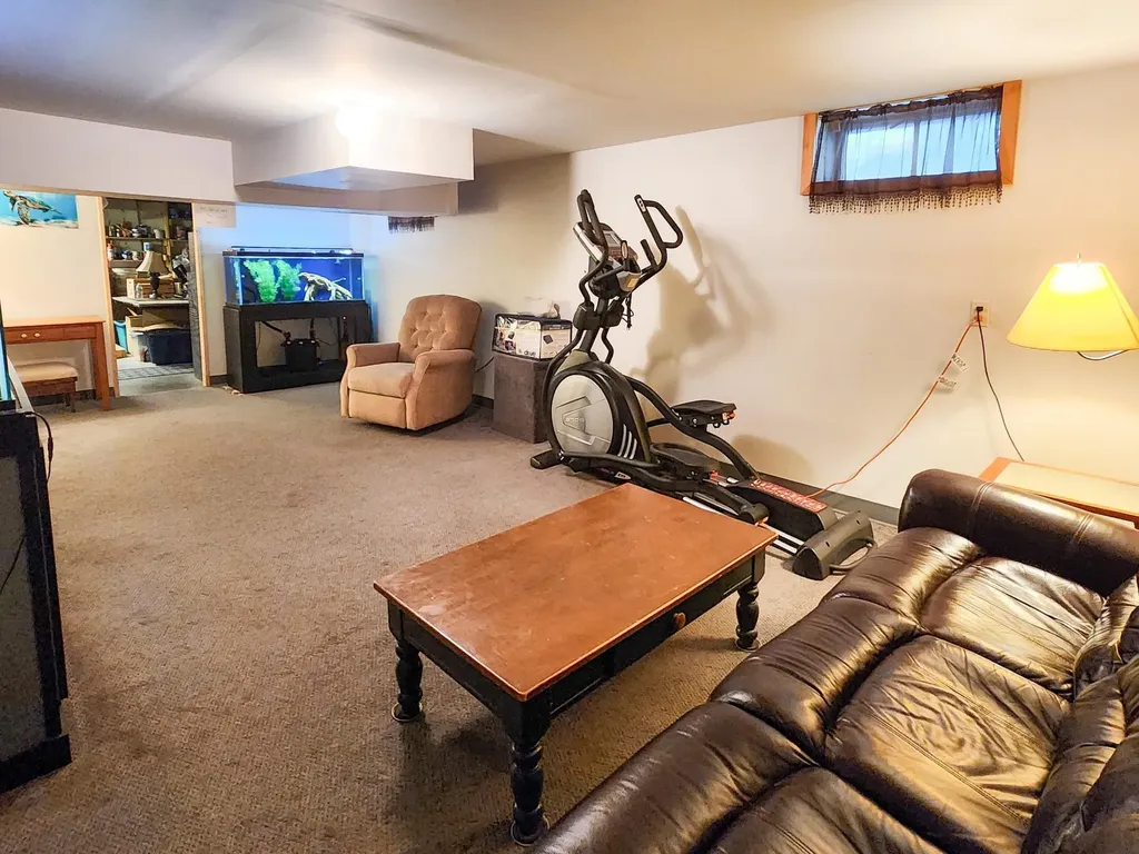 37 Damon Avenue Nashua NH 03064