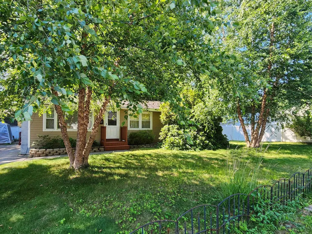 37 Damon Avenue Nashua NH 03064